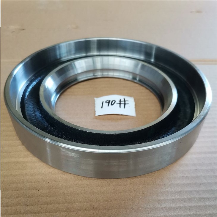 Rear Wheel Oil Seal With Groove